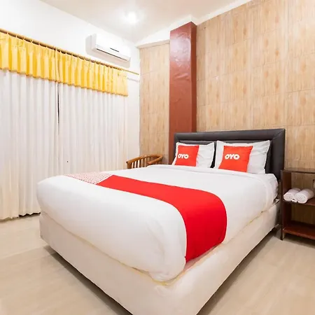 Oyo 1695 Royal Senggigi Hotel